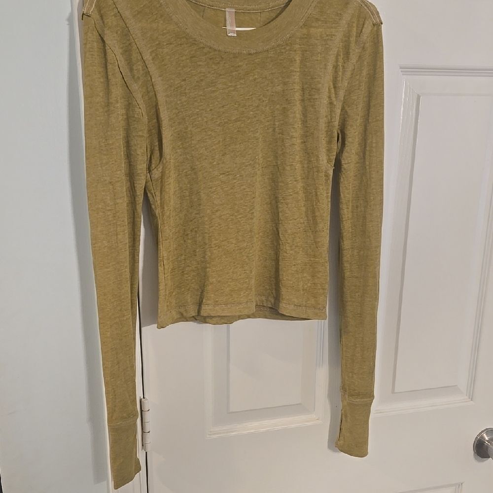 Green Fitted Crop Long Sleeve Tee